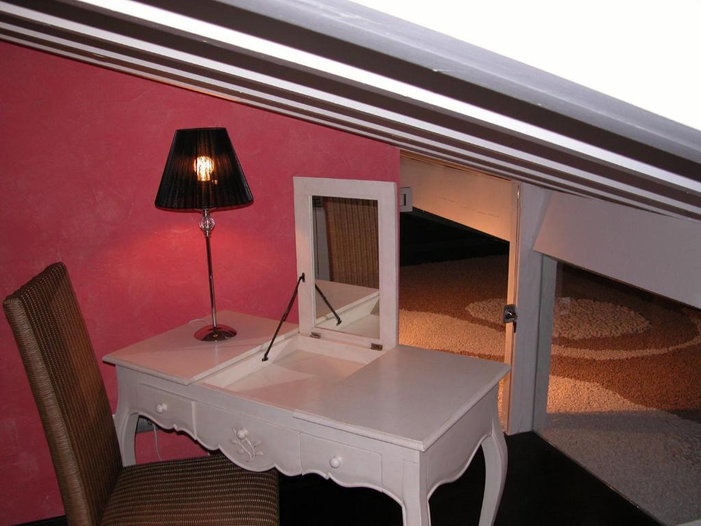 El Bosque De La Anjana Hotel Selores Room photo